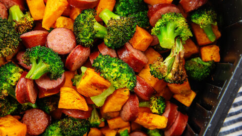 Air fryer kielbasa with broccoli