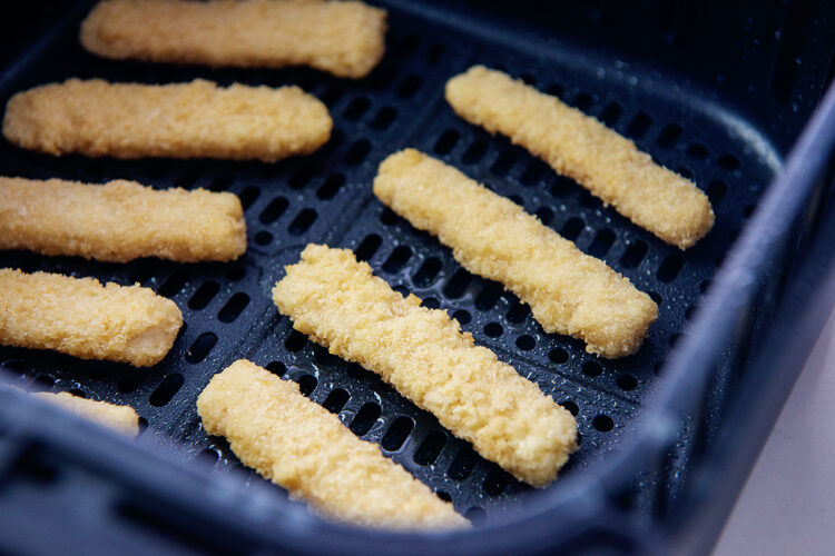 Crispy Air Fryer Frozen Fish Sticks Recipe | Airfried.com