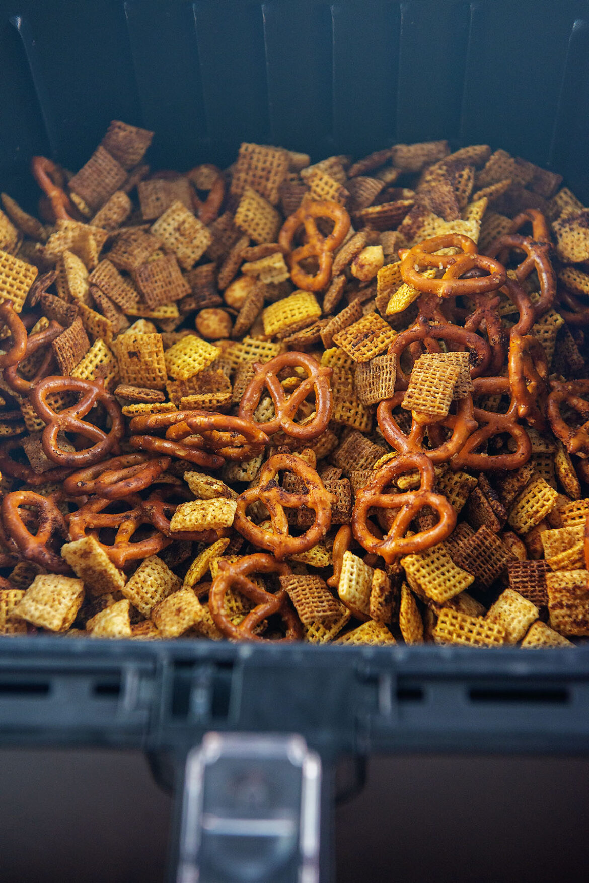 Easy Homemade Air Fryer Chex Mix 4539