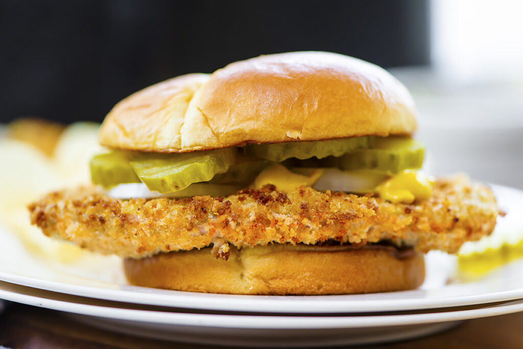 Breaded Pork Tenderloin Sandwich 2506